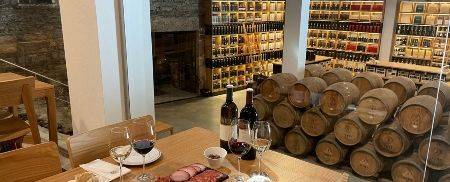 Quinta de São Luiz - Visita Guiada e Prova de Vinhos - Old Port Tour